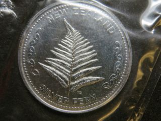 1 Oz Silver Coin Zealand Silver Fern.  9999 Fine Silver Mylar Pouch Aotearoa photo