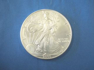 Estate Find - - 2001 American Silver Eagle - - Bullion - - Brilliant Unc====free photo