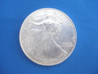 Estate Box - - - 2000 American Eagle Silver Dollar Coin - - - Unc==========free photo