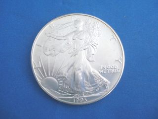 Estate Box - - - 1993 American Eagle Silver Coin - - - - - Bullion - - - - - Unc===free photo