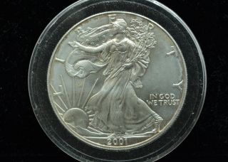 2001 American Eagle Silver Dollar 1 Troy Oz.  999 Fine Silver Low Opening Bid photo