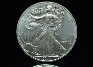 2011 American Eagle Silver Dollar 1 Troy Oz.  999 Fine Silver Low Opening Bid photo