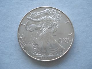 Estate Box - - - 2000 American Eagle Silver Dollar Coin - - Bullion - - Unc==free photo