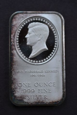 1961 - 1963 John Fitzgerald Kennedy 1 Ounce.  999 Fine Silver Art Bar Madison photo