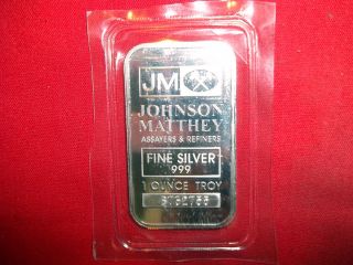 One Troy Ounce.  999 Fine Silver Bar,  Jm Johnson Matthey,  Uncirculated photo