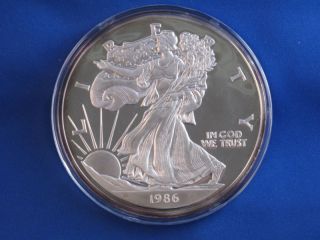 1986 Giant Commemorative Silver Eagle.  999 Silver 8 Ounce B3980 photo