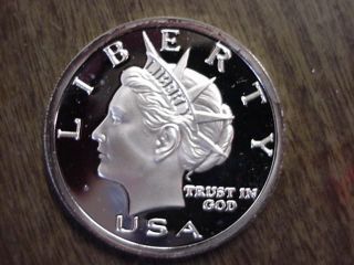 2005 Norfed One Ounce 1 Oz.  999 Silver Round Coin Liberty Nr photo