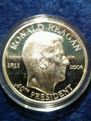 Rare Ronald Reagan 1 Oz.  999 Fine Silver Art Round photo