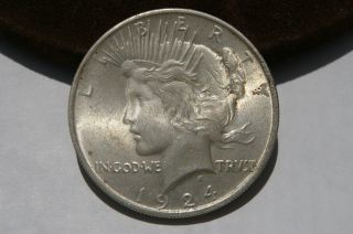 1924 - P Peace Dollar ++ Details S/h photo