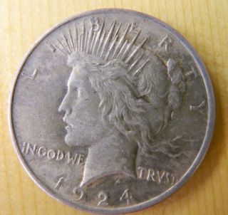 1924 Silver Peace Dollar Coin 90% Plain Tc96 photo