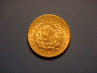 Colombia 1 Centavo,  1962 Bronze Coin photo