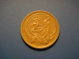 Australia 2 Cents,  1973 Coin.  Frilled Lizard Animal Coin photo