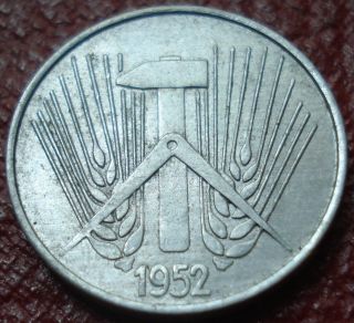1952 - A East Germany 5 Pfennig In Ef - Au photo