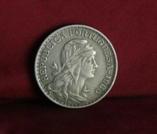 1965 Portugal 1 Escudo World Coin Rare Liberty Cap Wreath Shield Km578 photo