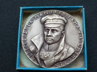 Silver Medal In 1918,  Goetz,  On The Death Of Airman Battle Manfred Freiherr Von photo