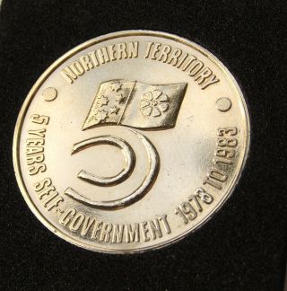 1978 - 1983 Northern Territory 5th Anniv Self Government 24ct Gold Plated Medal photo