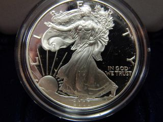 2000 - P American Silver Eagle - - Proof Coin - With - Real Coin - - - M9 photo