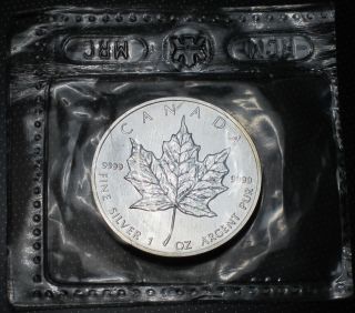 1990 Canada Maple Leaf 1oz.  9999 Fine Pure Silver Argent Pur Mrc Rcm photo