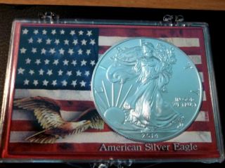 2014 U.  S.  American Eagle 1 Troy Oz.  99.  9% Silver In American Flag Holder photo