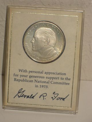 Gerald R Ford Sterling Silver 1975 Commemorative Rnc Medal In Case W/signature photo