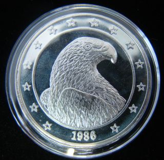 1986 Eagle International Trade Unit -.  999 Fine Silver - 1 Troy Ounce Round 703 photo