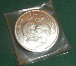 1973 Universal World Trade Unit Scales One Troy Oz 999 Silver Collectible Round photo