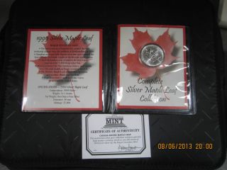 Silver Maple Leaf.  9999 Fine Silver First Commemorative Folder Canada 1999 photo