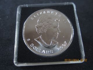 $5 Dollar Silver Maple Leaf Pure Silver.  9999 1 Oz.  Canada 2007 photo