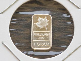 Maple Leaf 1 Gram.  999 Fine Silver Fractional Bar Ingot D0806 photo