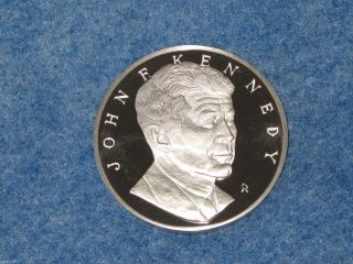 1973 John F.  Kennedy Proof Franklin 2 Ounce Sterling Silver Medal E1732 photo