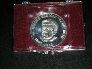 Babe Ruth,  George Herman 1 Oz.  999 Fine Silver Round,  In A Presentation Case photo
