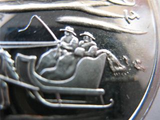 1 - Oz.  999 Silver Christmas Country Sleigh Ride 1988 Engravable Coin + Gold photo