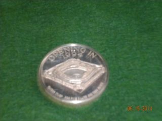 Texas Rangers 1992 Mlbp.  999 Fine Silver One Troy Ounce Coin Limited Edition 700 photo
