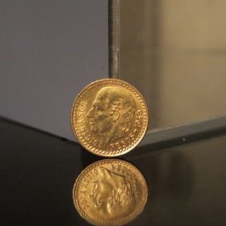Mexico 1945 - Dos Y Medio 2.  5 Pesos Gold Coin photo