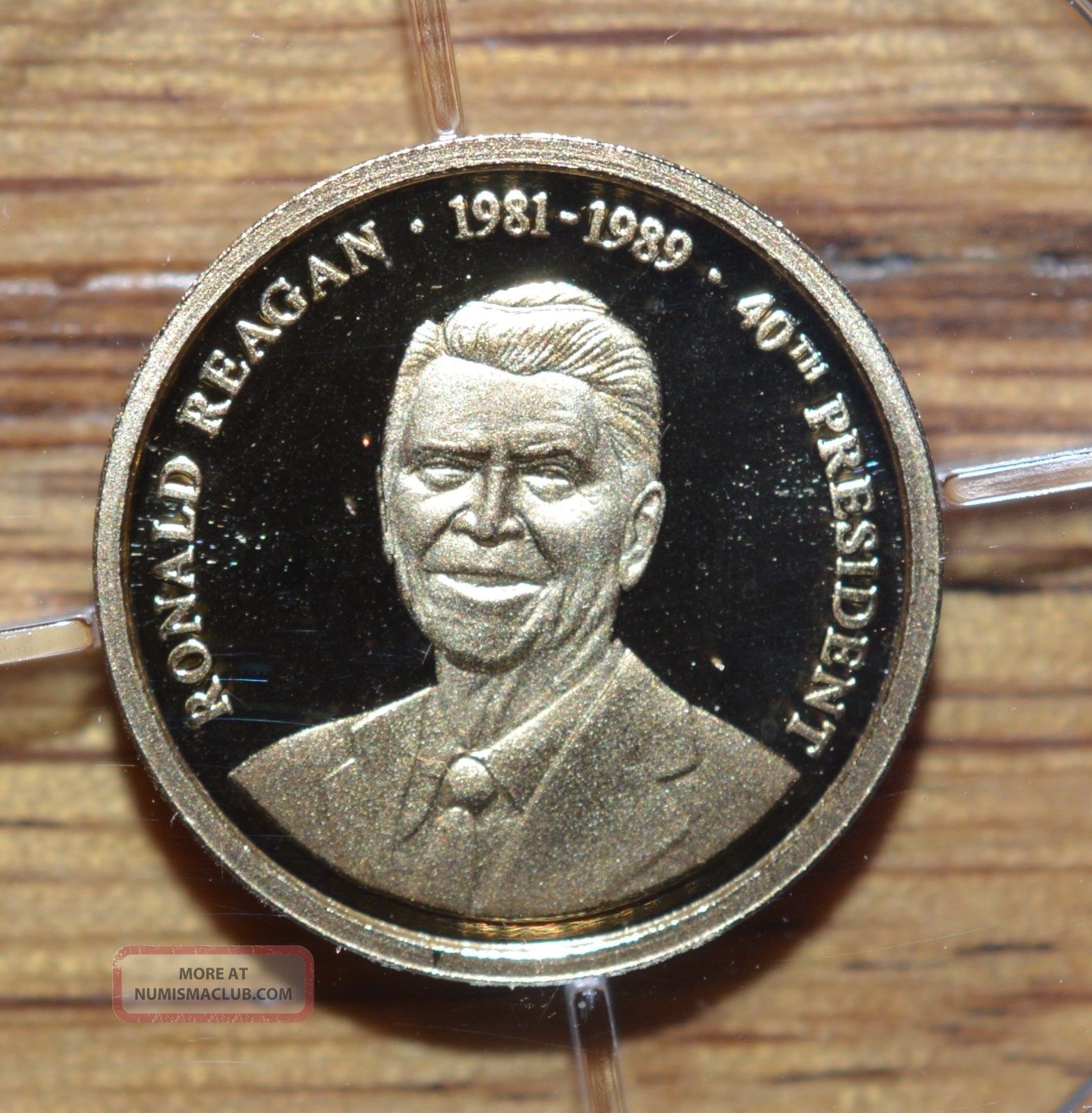 14ktgold Mini Round Ronald Reagan Commemorative Coin Solid 14kt Gold