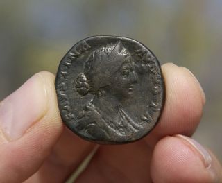 Imperial Rom,  Faustina Junior 120 - 75,  Sestertius,  Juno photo