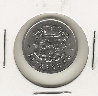 Luxembourg 25 Centimes,  1954 photo