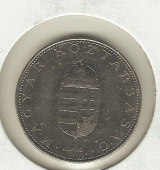 Hungary 10 Forint,  1995 photo
