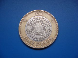 Mexico 10 Pesos,  1997 Coin.  Aztec Carving photo