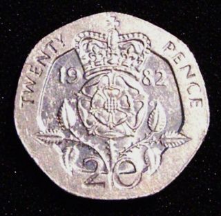 1982 One 20 Pence Great Britain Coin England. photo