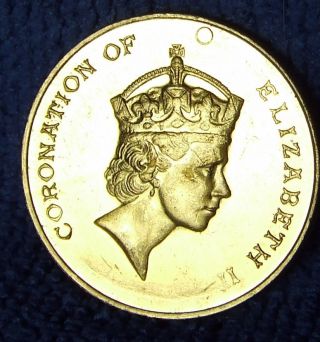 Nos 1953 Great Britain Queen Elizabeth Ii Coronation Medal - Gold Gilt,  32mm & 10g photo