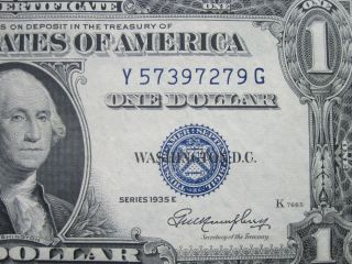 Uncirculated 1935e $1 Silver Certificate Blue Seal Yg Block Us Old Paper Money photo
