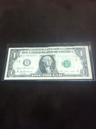 2009 $1 One Dollar Federal Reserve Note.  B/g Block.  Serial B61206717g. photo