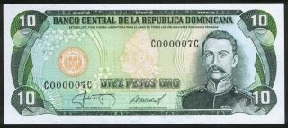 Dominican Republic 1987 10 Pesos Banknote Single Digit Serial No.  - - - Choice - - - photo