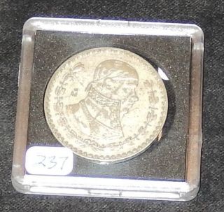 1962 Mexican Un Peso Silver Coin Item 237 photo