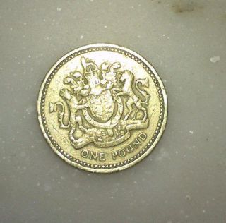One Pound 1983 Coin,  Elizabeth Ii photo