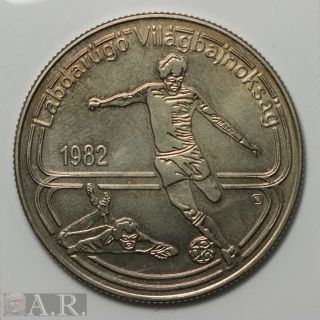1982 Hungary 100 Forint World Football Championship (szaz,  39mm) photo