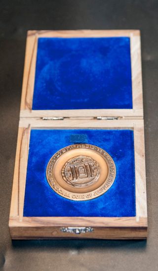Israel Bar - Kochba Coin Of Jerusalem 133 Ce Bronze 45 Mm Unc Medal Medallion Box photo