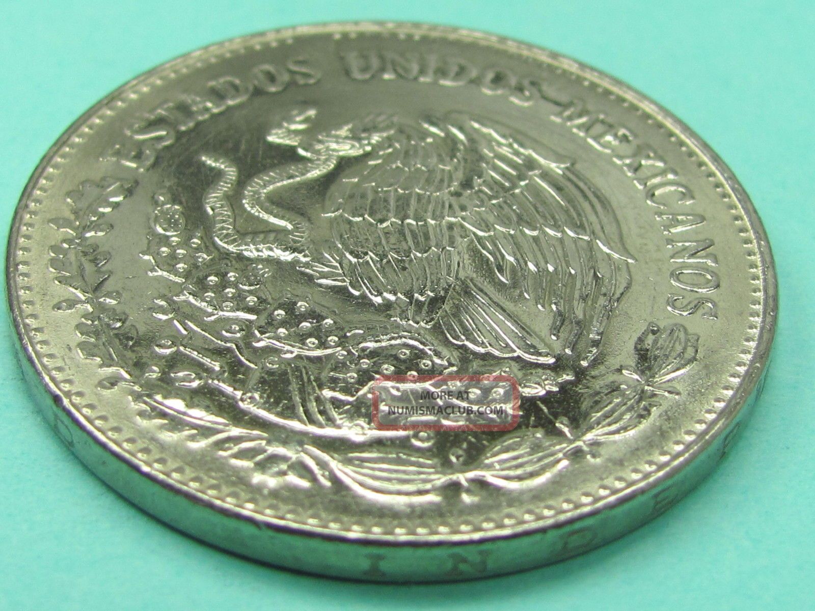 Uncirculated Large 1981 20 Peso Cultura Maya Commemorative Mexican Coin uncirculated-large-1981-20-peso-cultura-maya-commemorative-mexican-coin