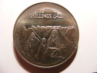 Somalia 10 Shillings,  1979,  10th Anniversary Of Republic,  Dancers,  Uncirculated photo